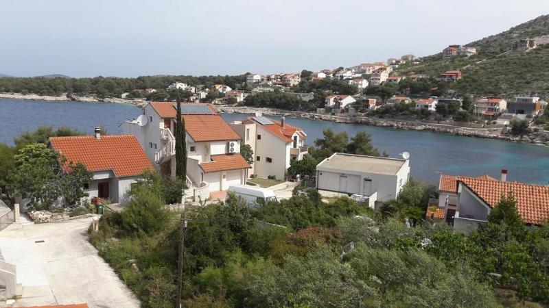 Two-Bedroom Apartment with Terrace and Sea View image 2