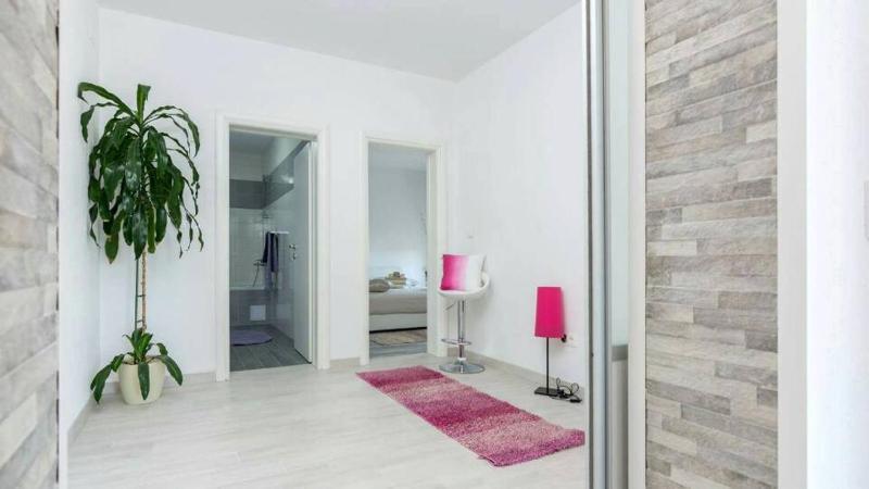 Two-Bedroom Apartment with Balcony and Sea View image 2