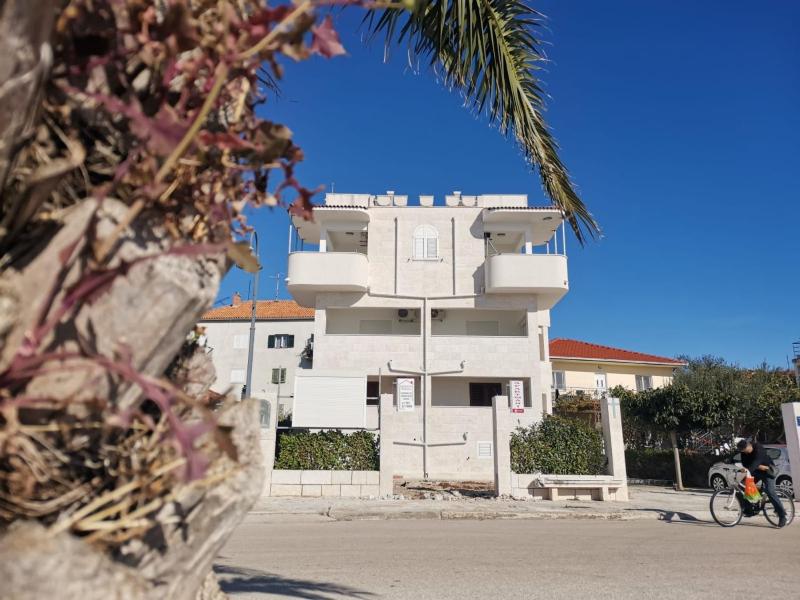 Apartments by the sea Rogoznica - 11929 - image 5