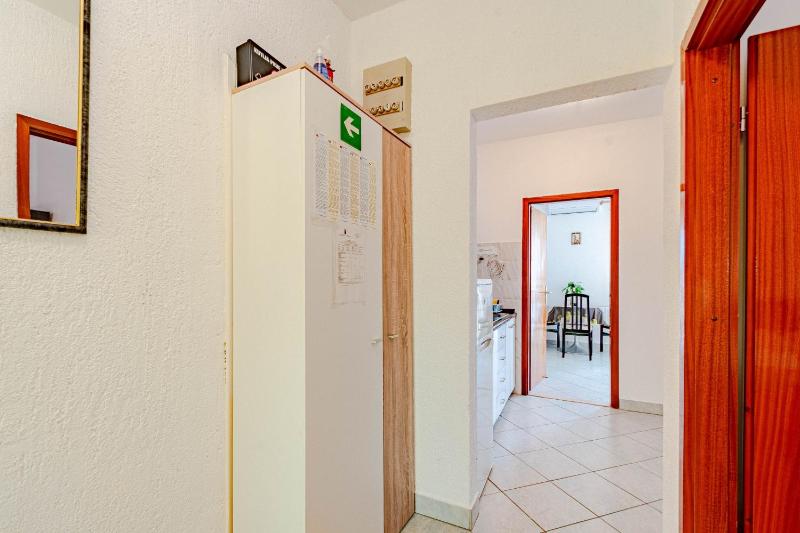One-Bedroom Apartment with Terrace and Sea View image 2