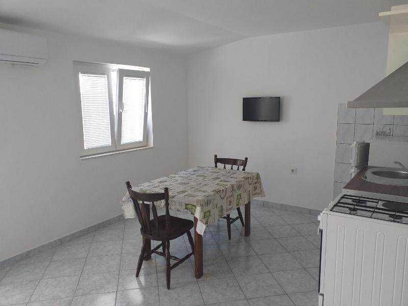 Studio with Terrace image 4