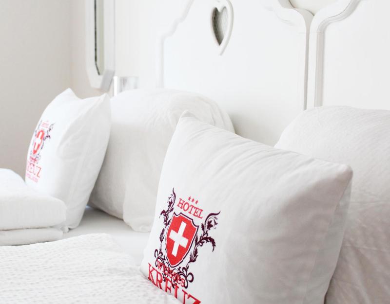 Superior Twin Room image 4