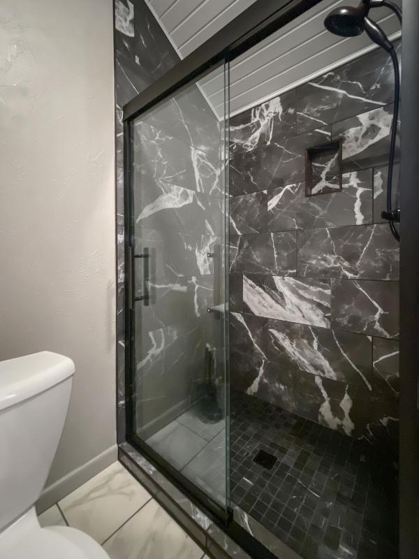 King Suite with Spa Bath image 2