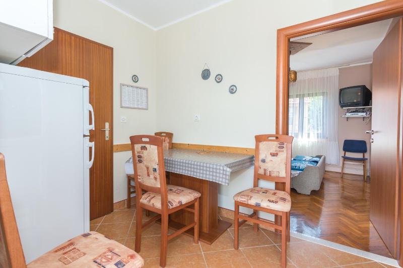 Two-Bedroom Apartment with Balcony and Sea View image 4
