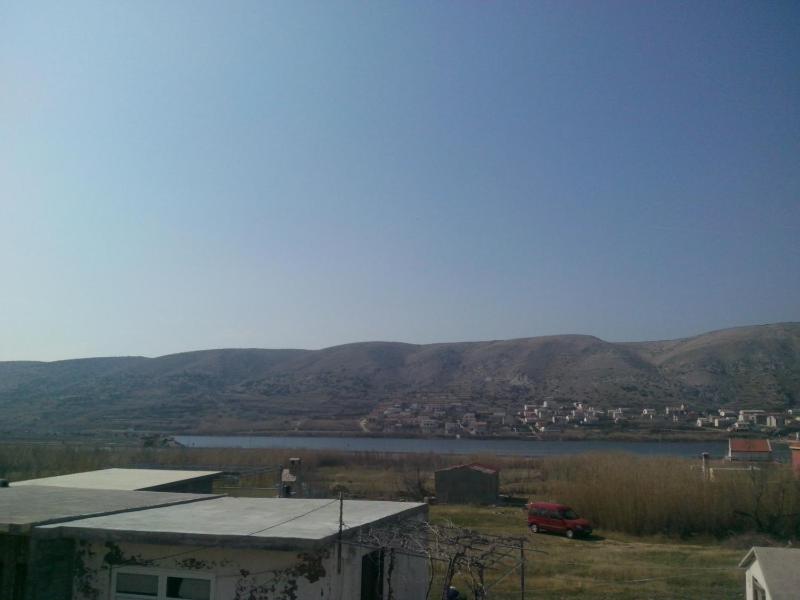 Three-Bedroom Apartment with Terrace and Sea View image 3
