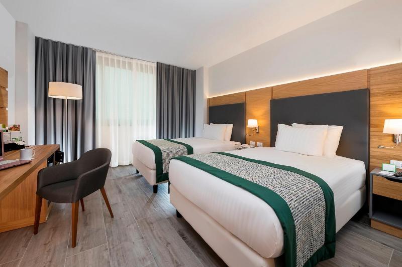 Premium Room image 2