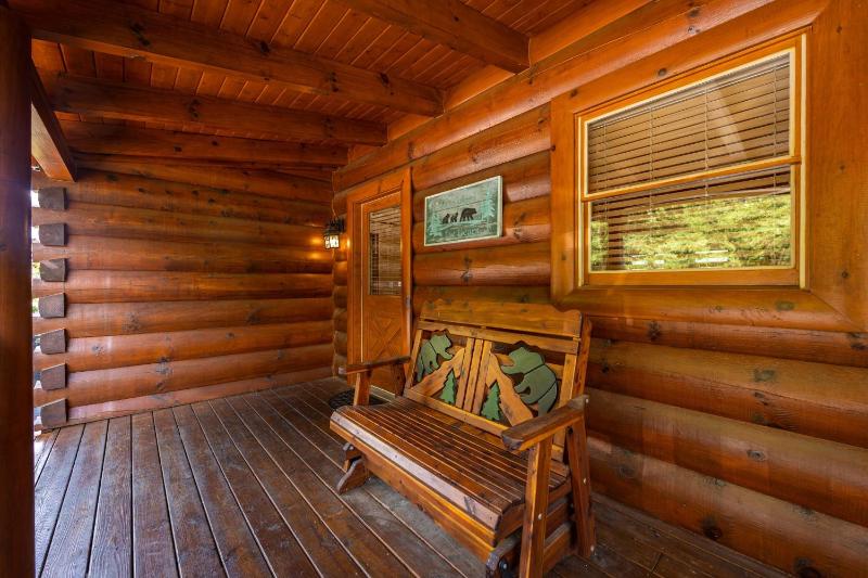 Luxurious Family Mountain Cabin - image 26