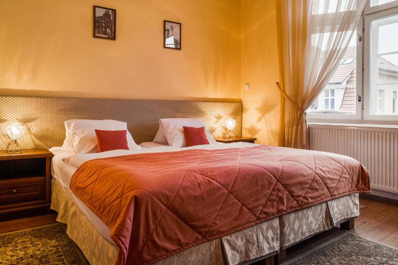 Deluxe Double Room with Shower image 1