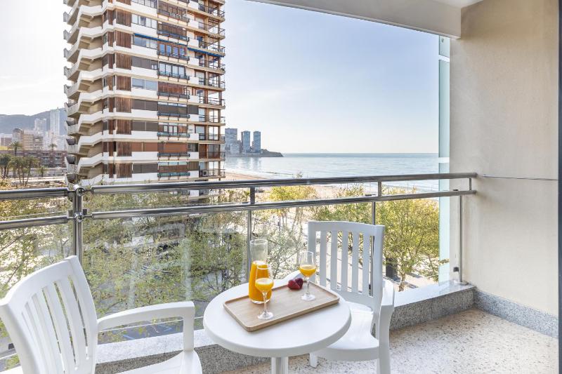 Superior Family Room with Side Sea View (2 Adults + 1 Child) image 1