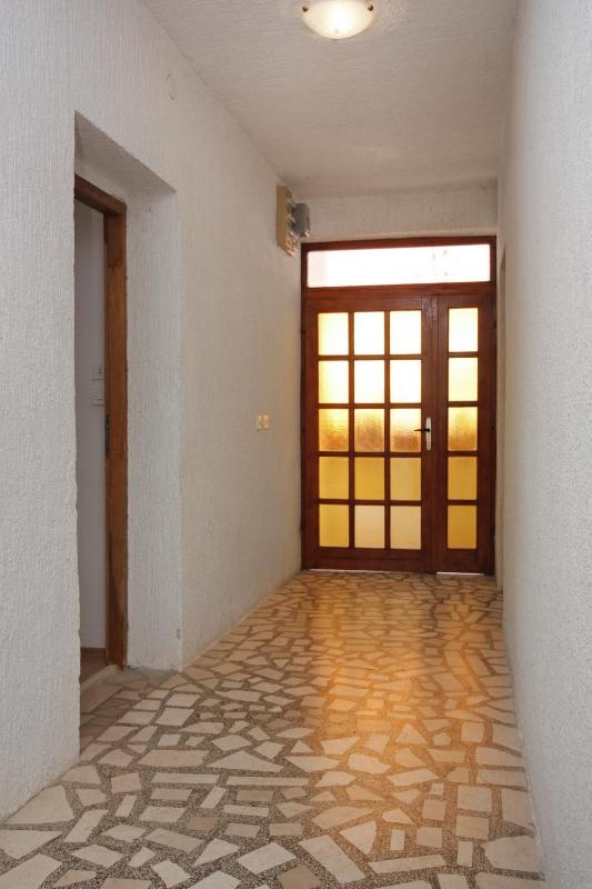 Apartment with Balcony and Sea View image 2