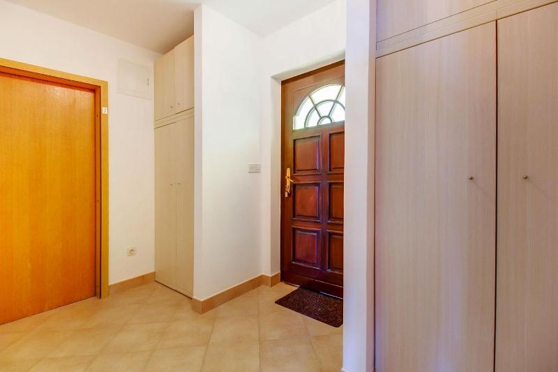 Two-Bedroom Apartment with Terrace and Sea View image 2