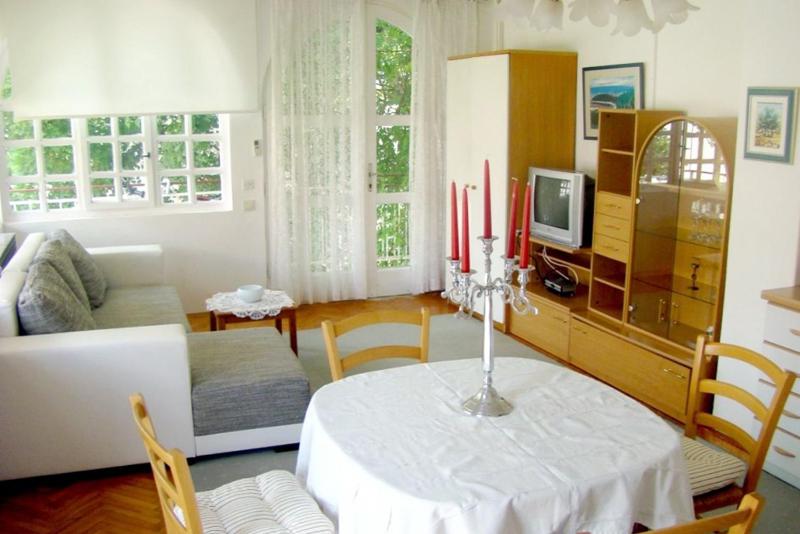 One-Bedroom Apartment with Terrace image 4