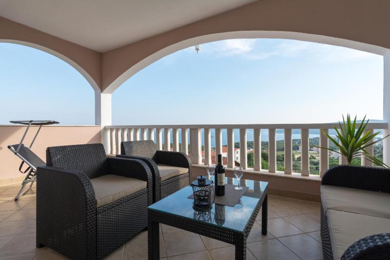 Studio with Terrace and Sea View image 3