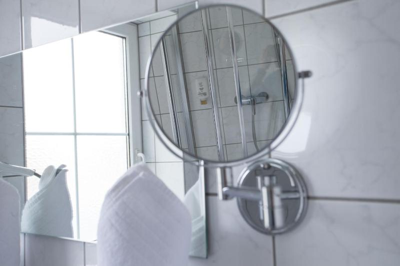 Superior Triple Room image 4
