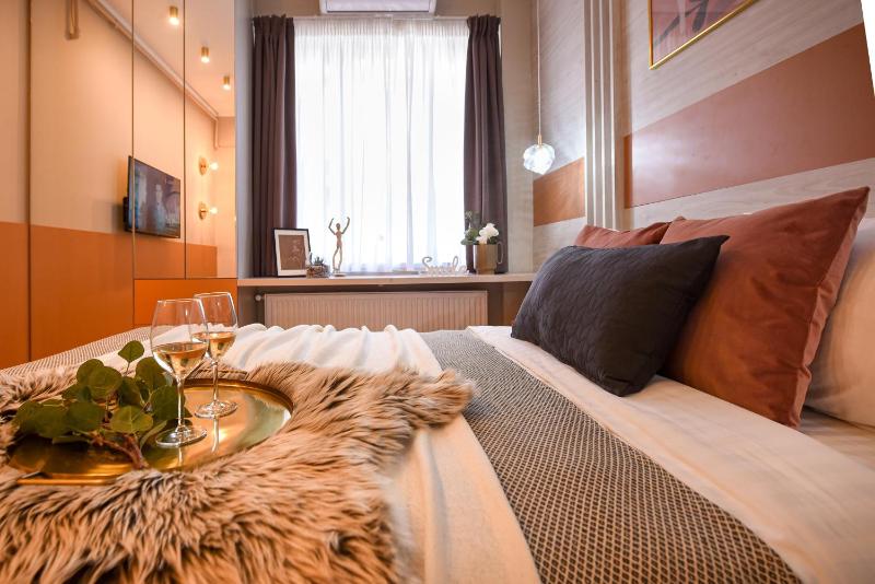 SWEET BLOSSOM - Lovely 1BR Apt in the City Center - image 2