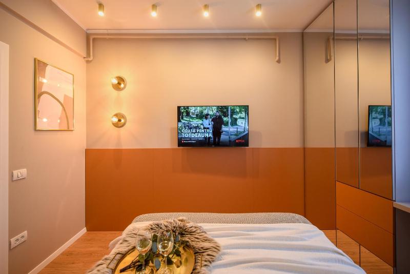 SWEET BLOSSOM - Lovely 1BR Apt in the City Center - image 14