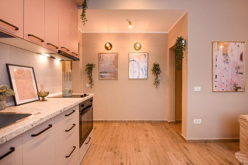 SWEET BLOSSOM - Lovely 1BR Apt in the City Center - image 12