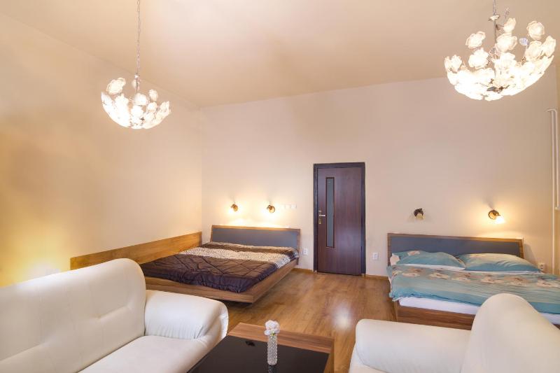 Quadruple Room image 3