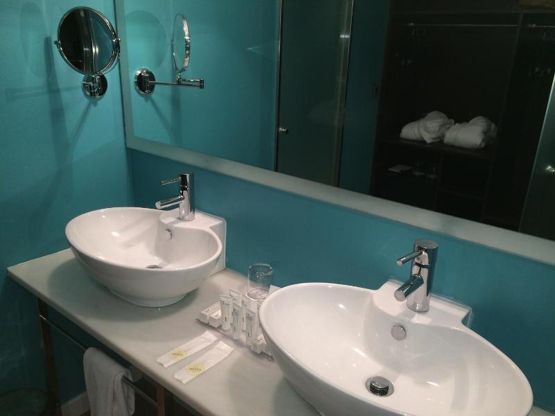 Junior Suite image 2