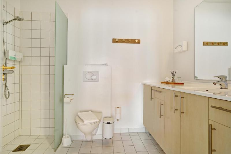 Suite with Kitchen image 2