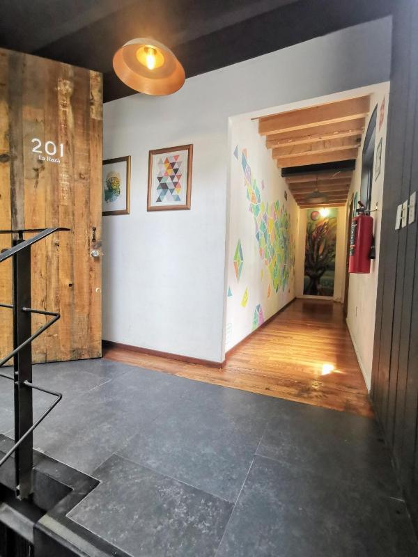 Metro Hostal Boutique - image 27