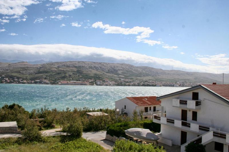 Two-Bedroom Apartment with Balcony and Sea View image 4