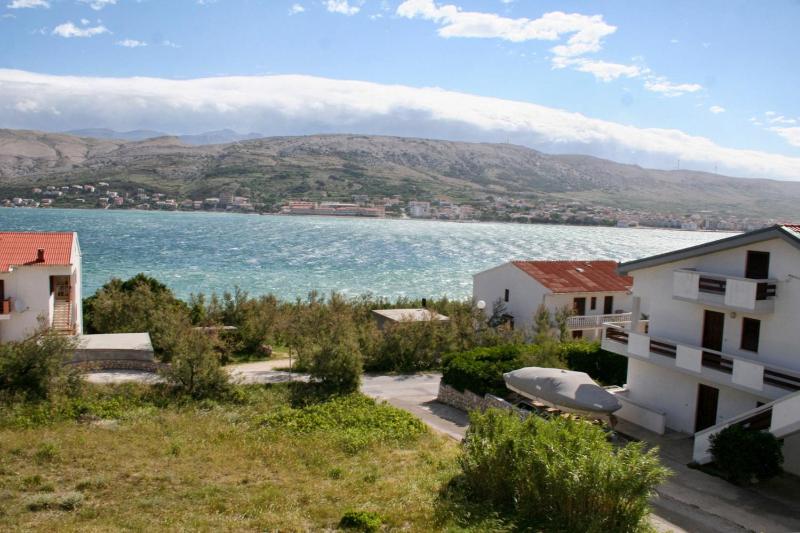 Two-Bedroom Apartment with Balcony and Sea View image 2