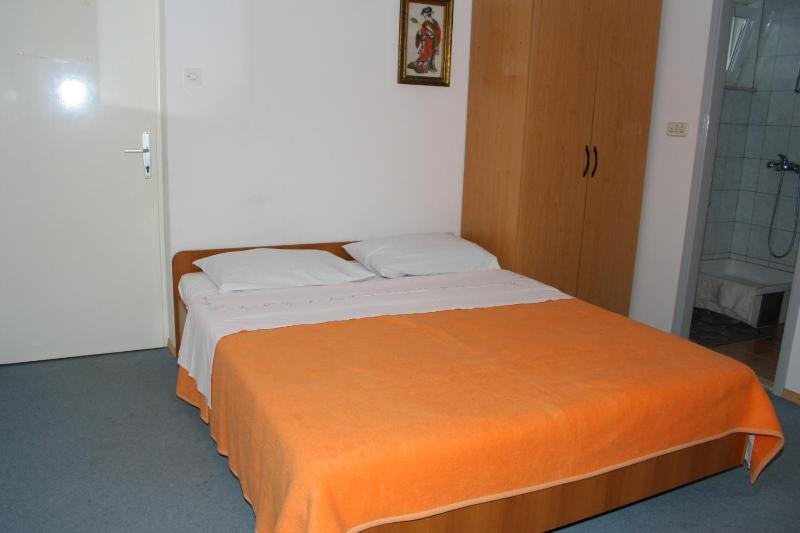 One-Bedroom Apartment with Sea View image 1