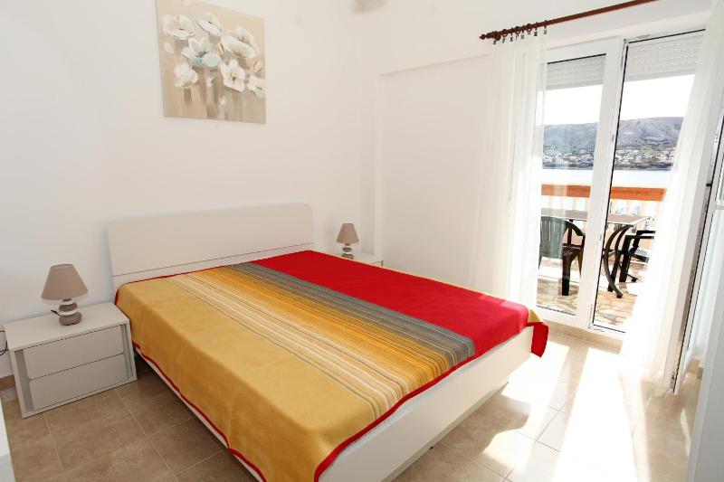 Apartments by the sea Pag - 529 - image 2