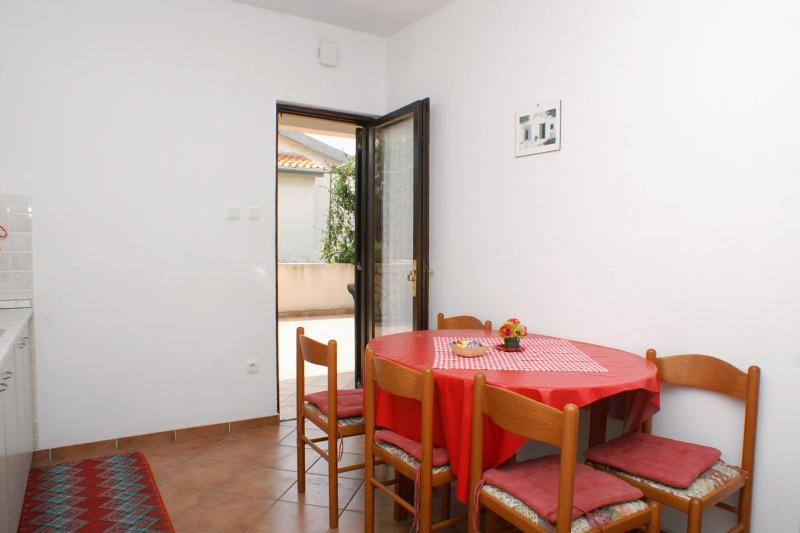 Apartments by the sea Mandre Pag - 523 - image 40