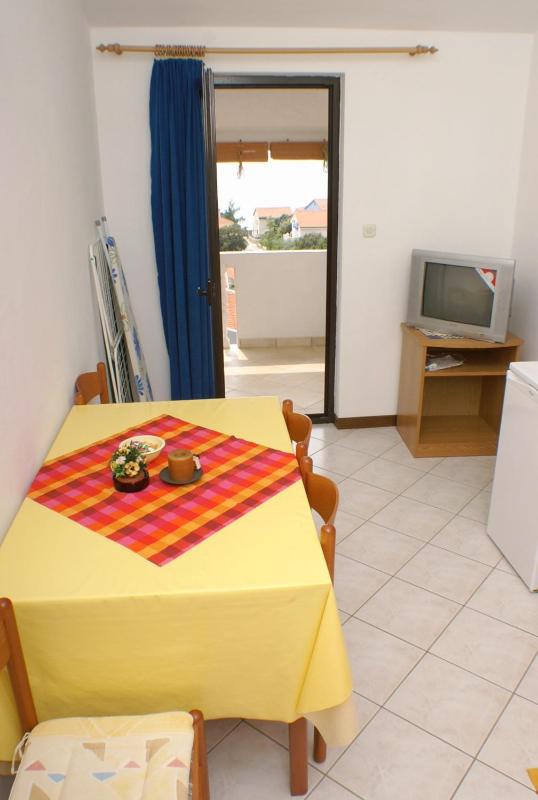 Apartments by the sea Mandre Pag - 523 - image 16
