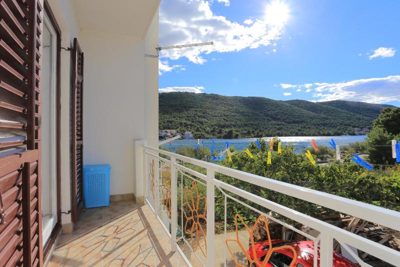 Two-Bedroom Apartment with Terrace and Sea View image 4