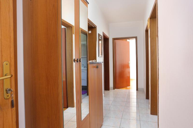 Two-Bedroom Apartment with Terrace and Sea View image 2