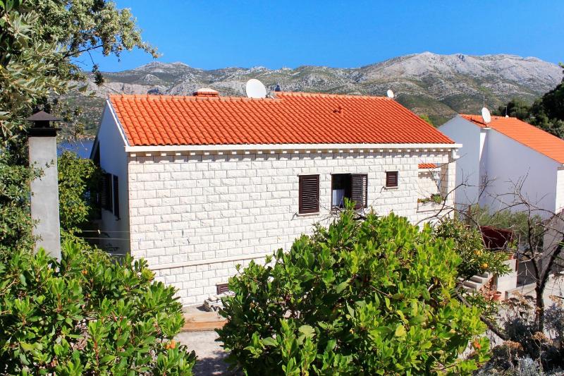 Apartments by the sea Tri Zala Korcula - 556 - image 4