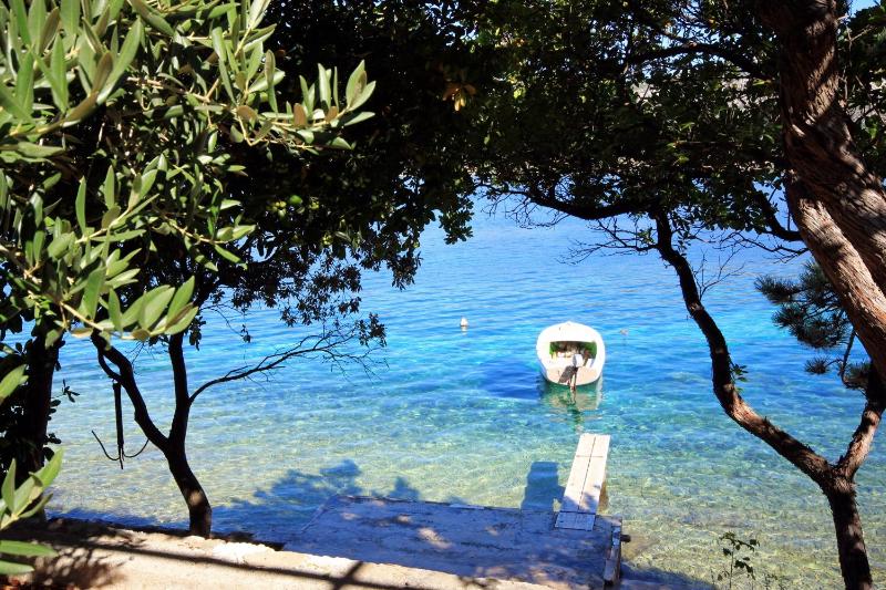 Two-Bedroom Apartment with Terrace and Sea View image 3