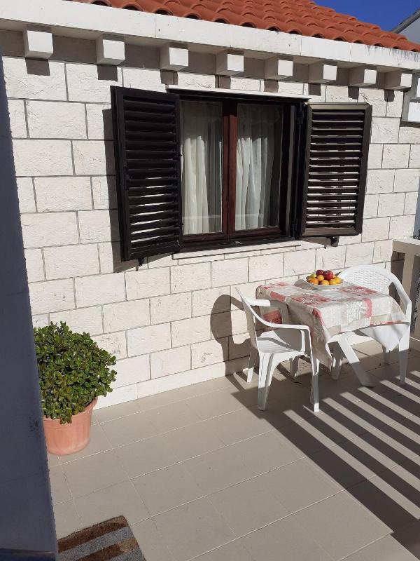 One-Bedroom Apartment with Terrace and Sea View image 2