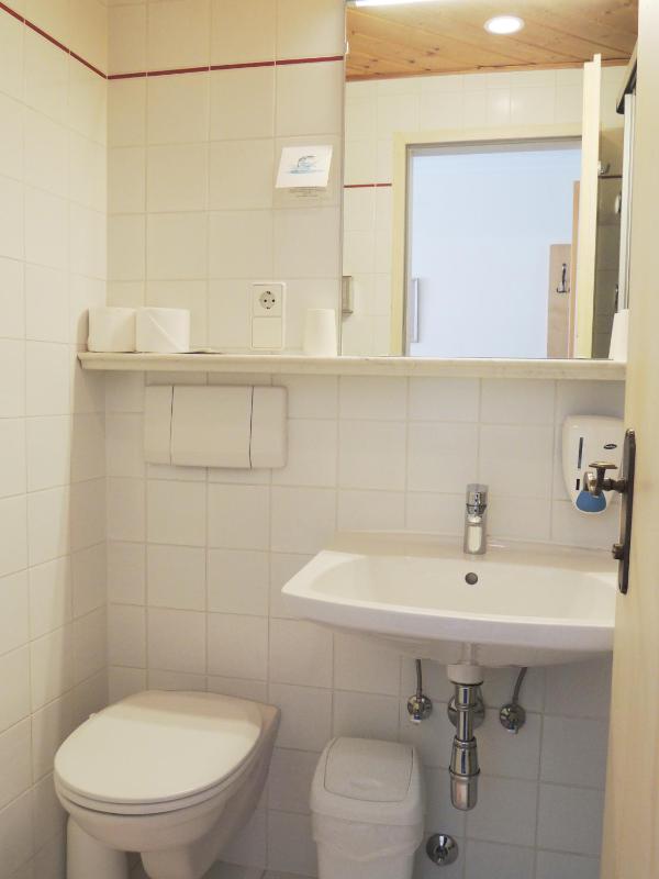 Double Room image 4