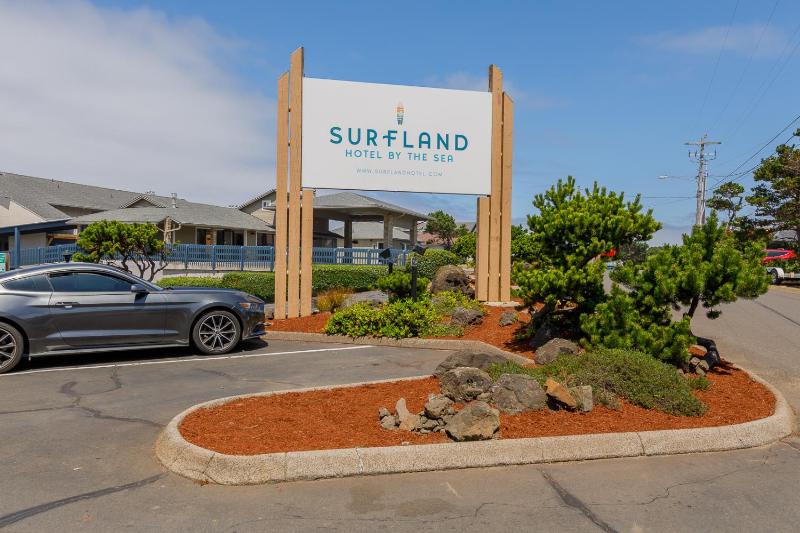 Surfland Hotel - image 20