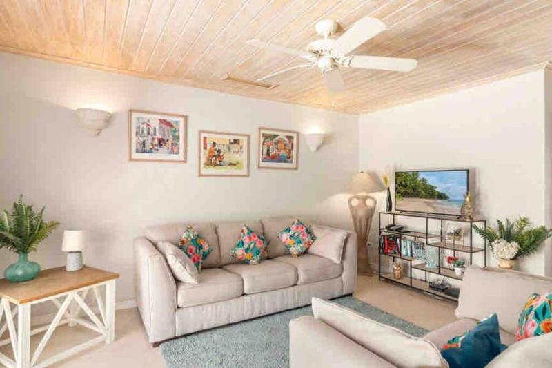 Nanpa Luxury Family Three Bed Villa St James West coast Private pool - image 16