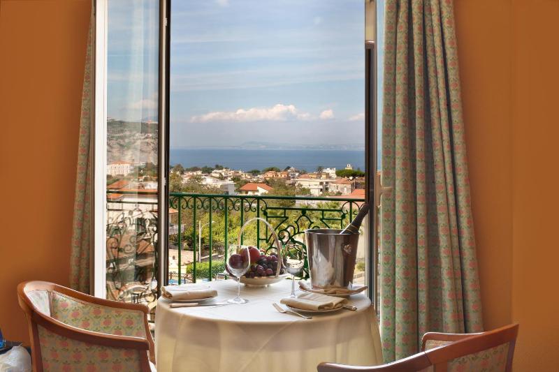 Suite with Sea View image 1