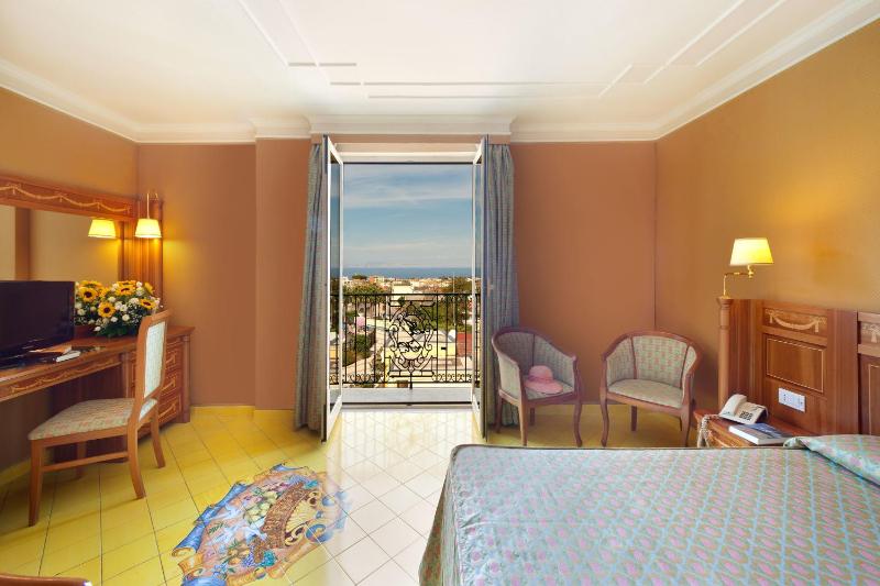 Double Room with Panoramic View image 4