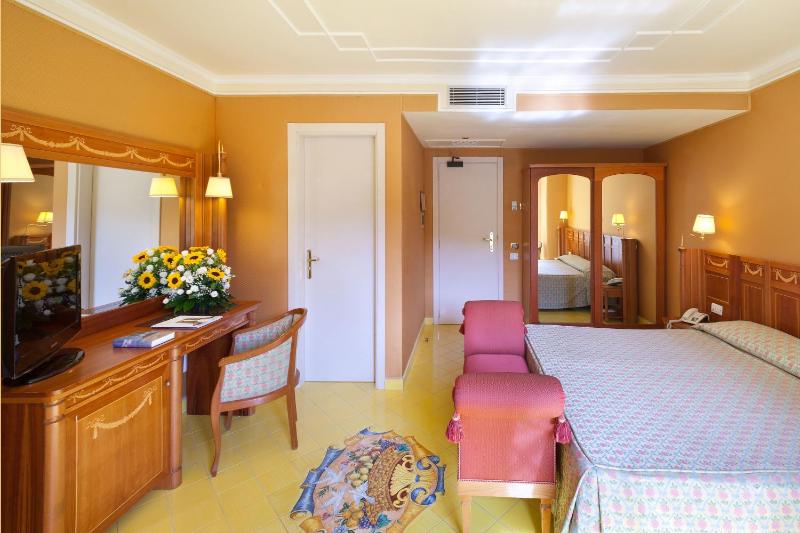 Double or Twin Room image 1