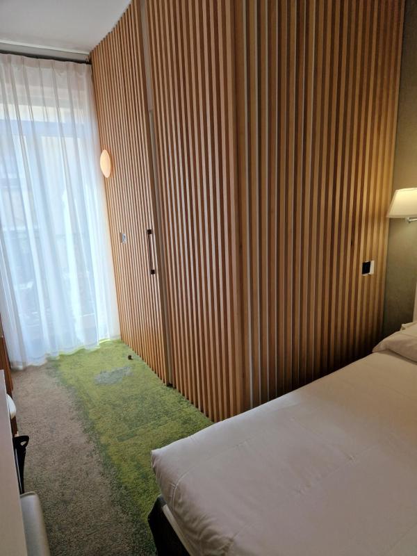 Standard Double Room image 4