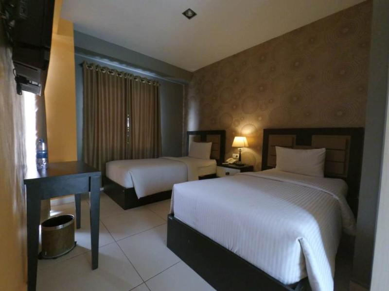 Anaya Hotel and Ballroom - image 9