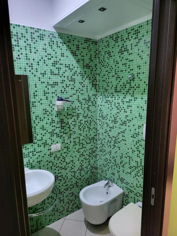 Small Single Room image 3