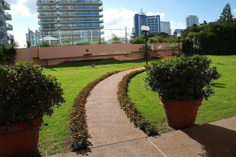 Torre Long Beach - image 31