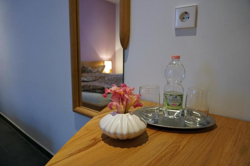 Standard Double Room image 4