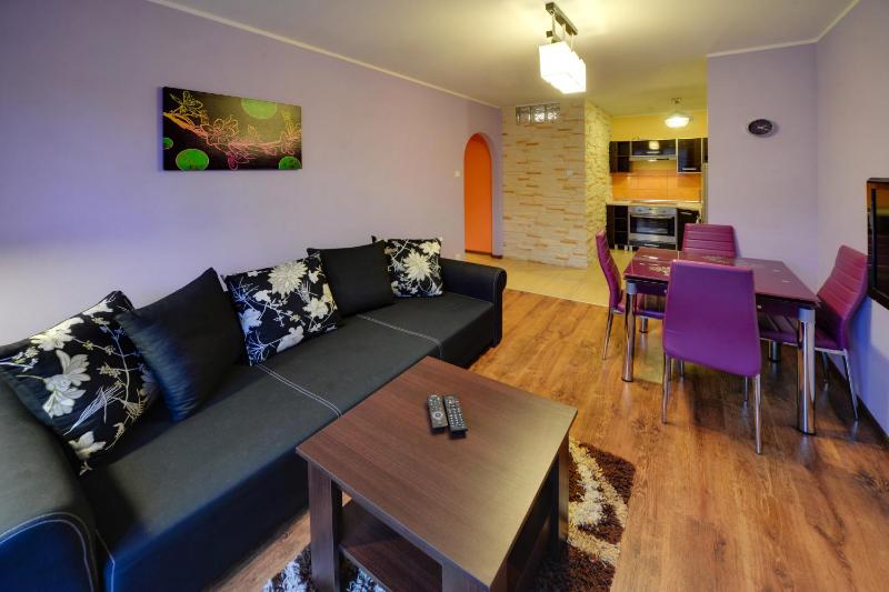 Eleganckie i Stylowe Apartamenty Sun Seasons 24 w Karpaczu z Parkingiem by Noclegi Renters - image 21
