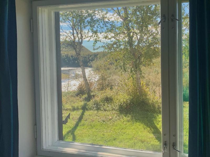 Single Room with Private Bathroom image 3