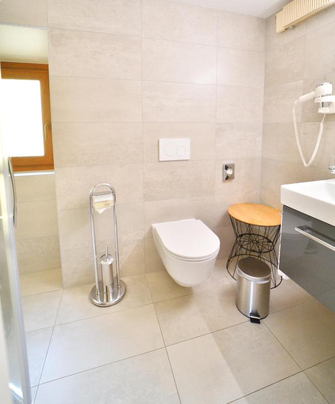 Large Double Room image 4